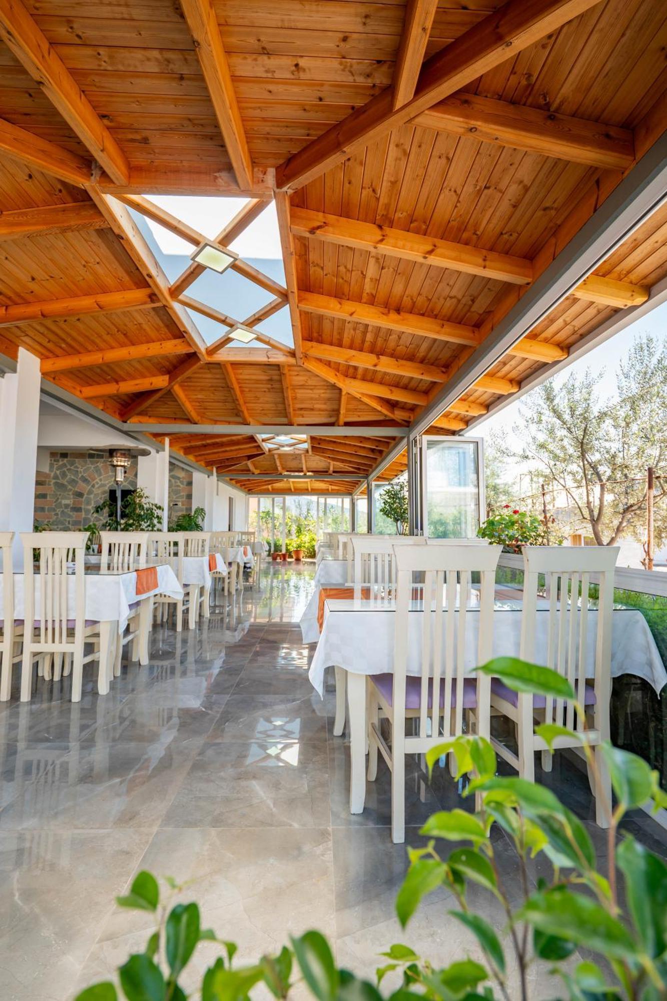 Aleksander Aparthotel Ksamil Exterior photo