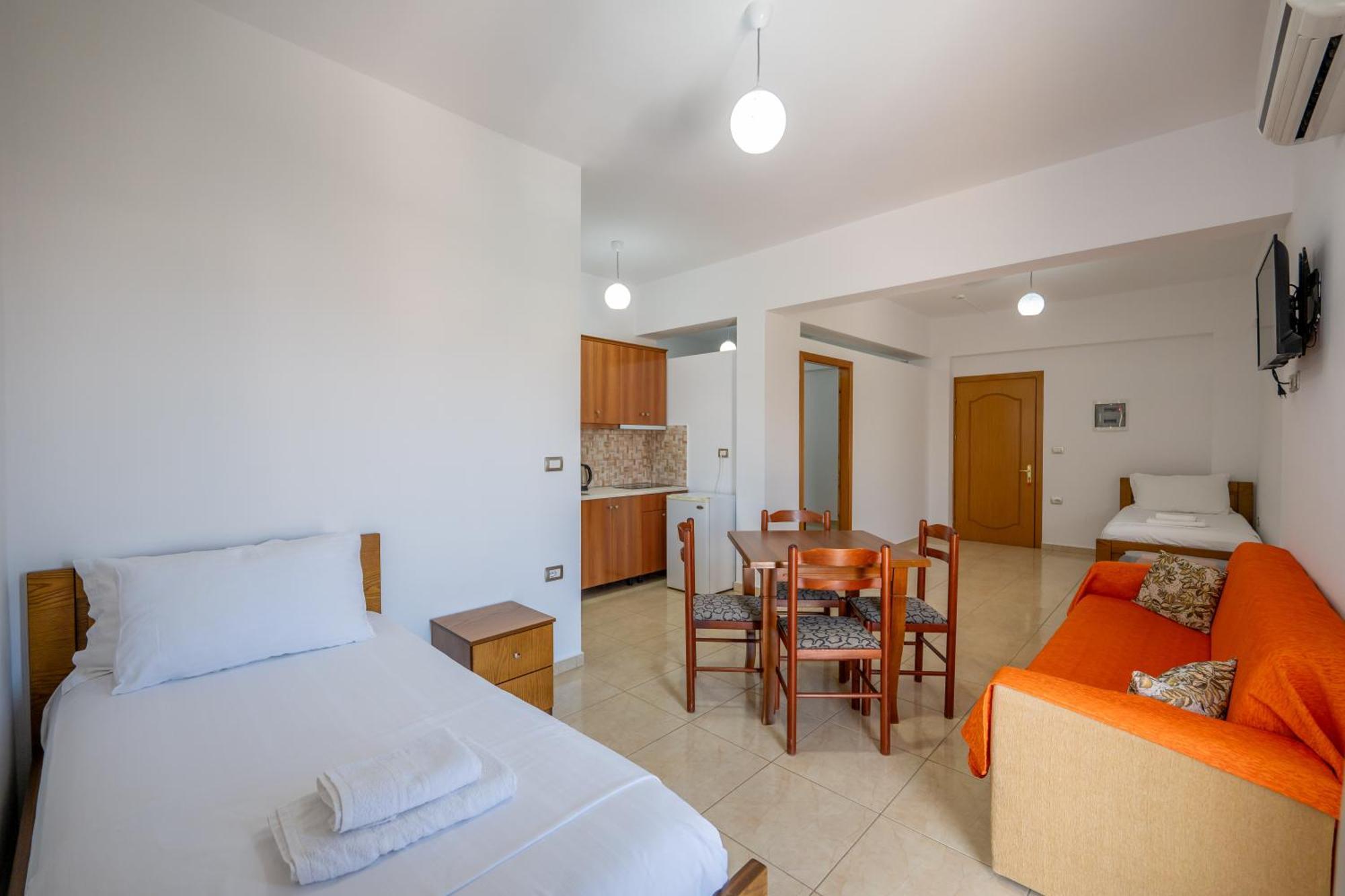 Aleksander Aparthotel Ksamil Exterior photo