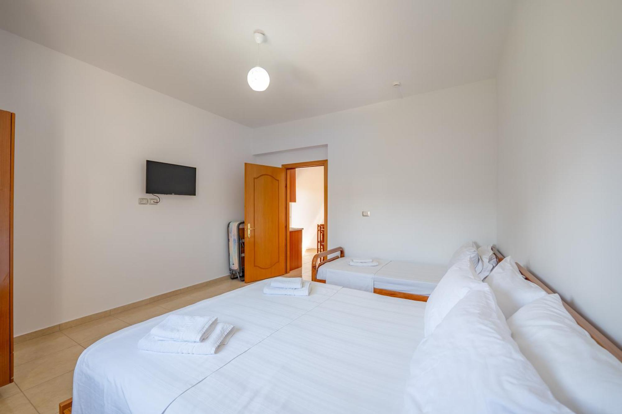 Aleksander Aparthotel Ksamil Exterior photo