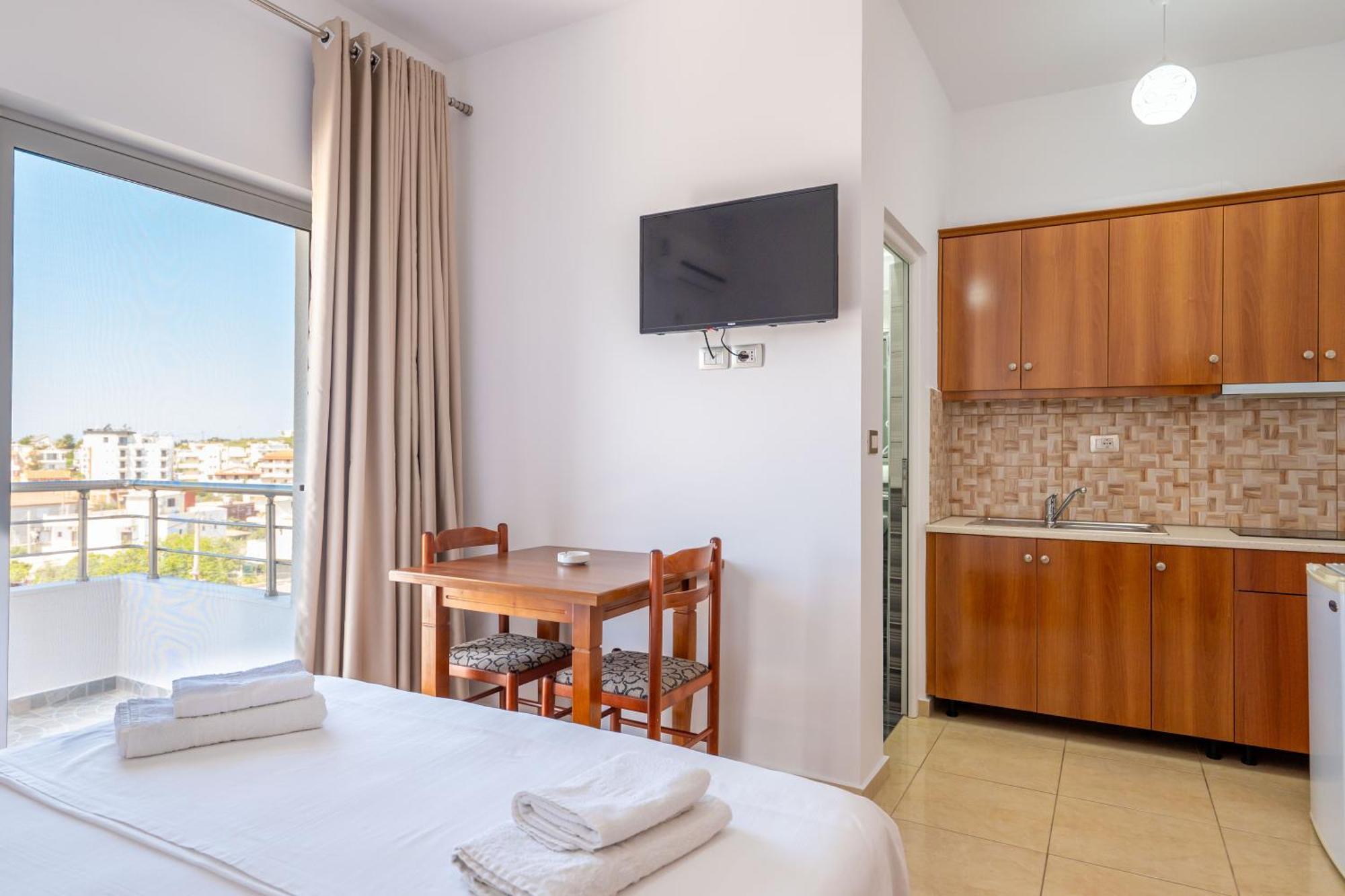Aleksander Aparthotel Ksamil Exterior photo