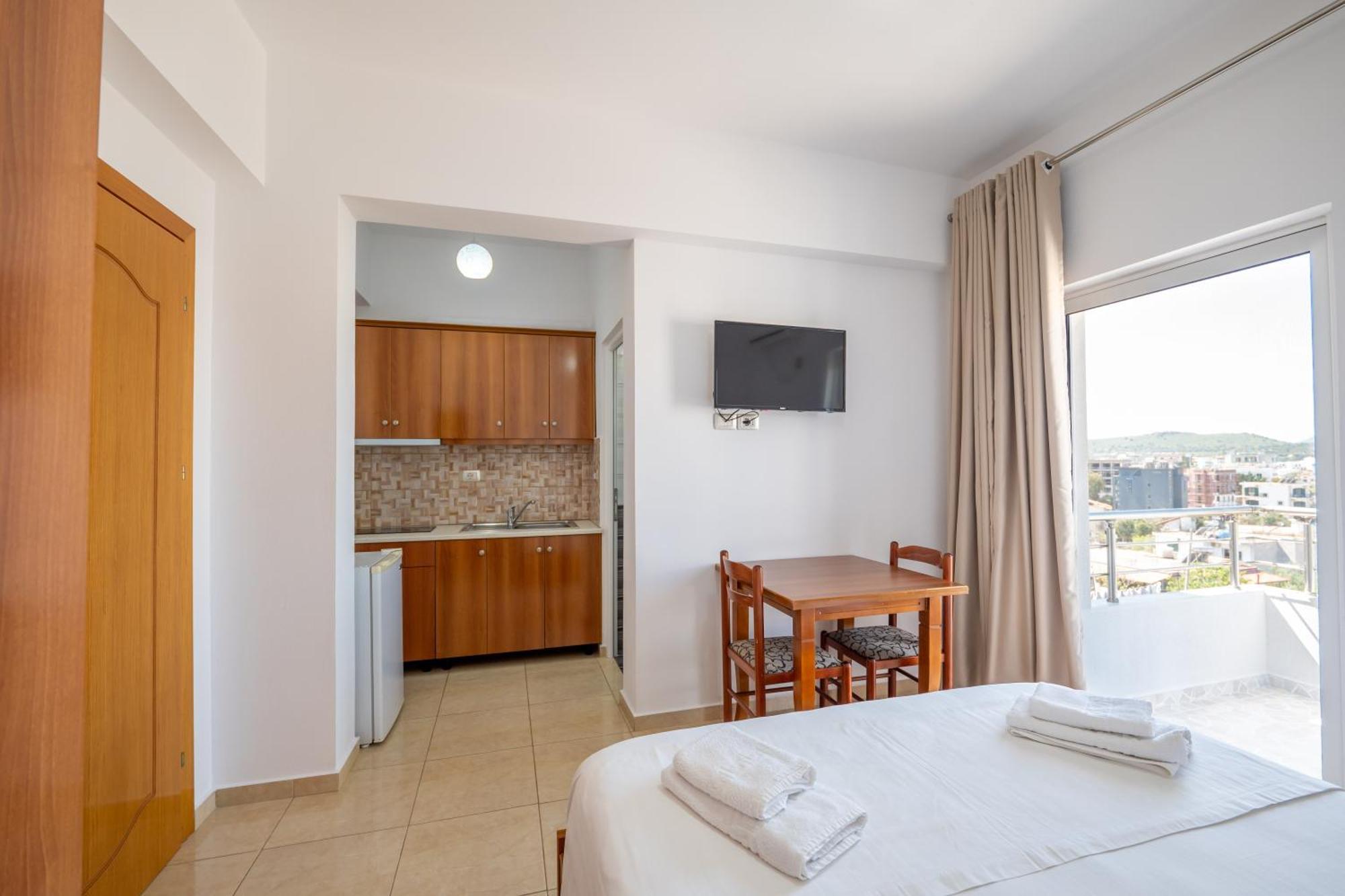 Aleksander Aparthotel Ksamil Exterior photo