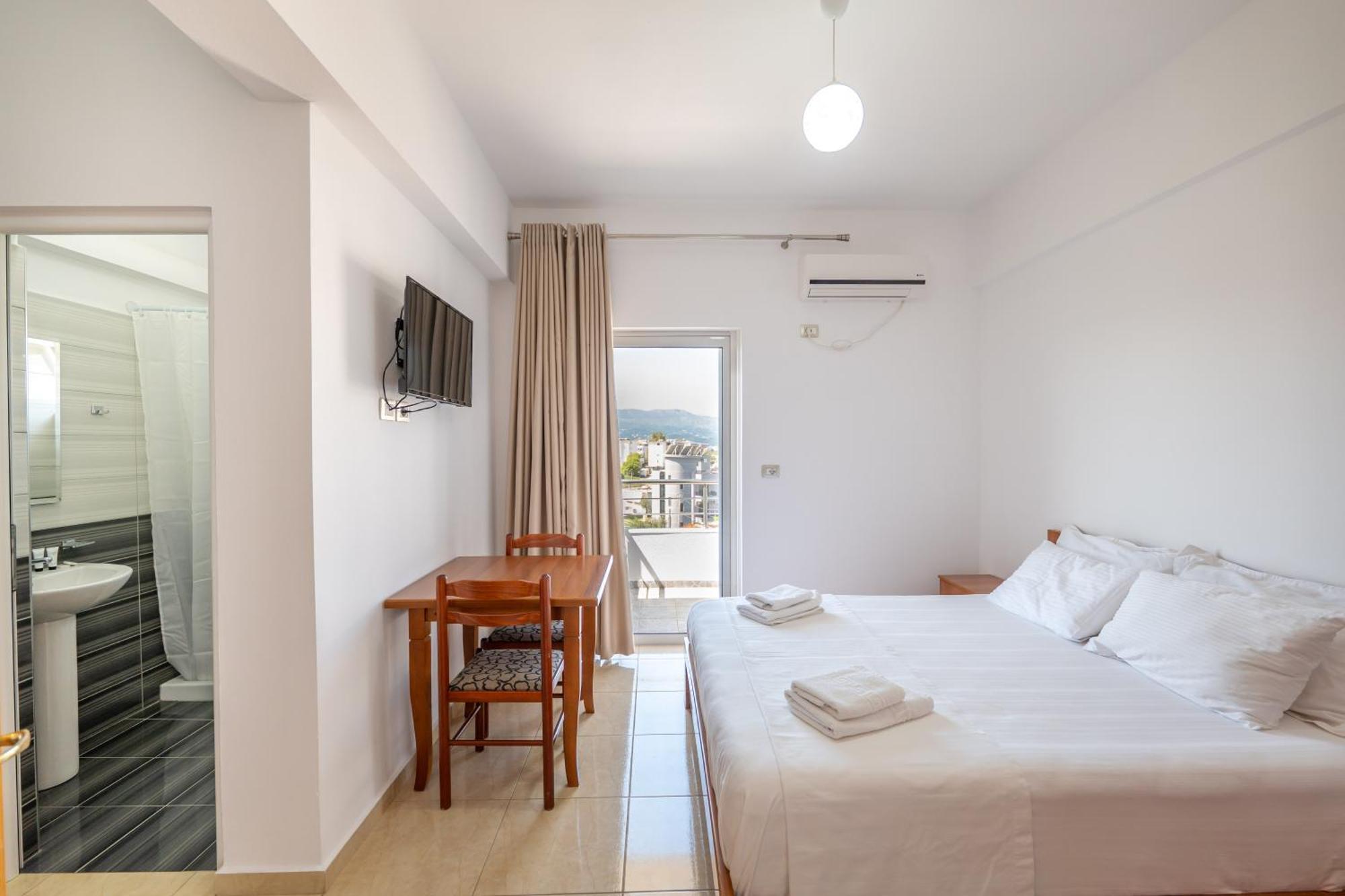 Aleksander Aparthotel Ksamil Exterior photo
