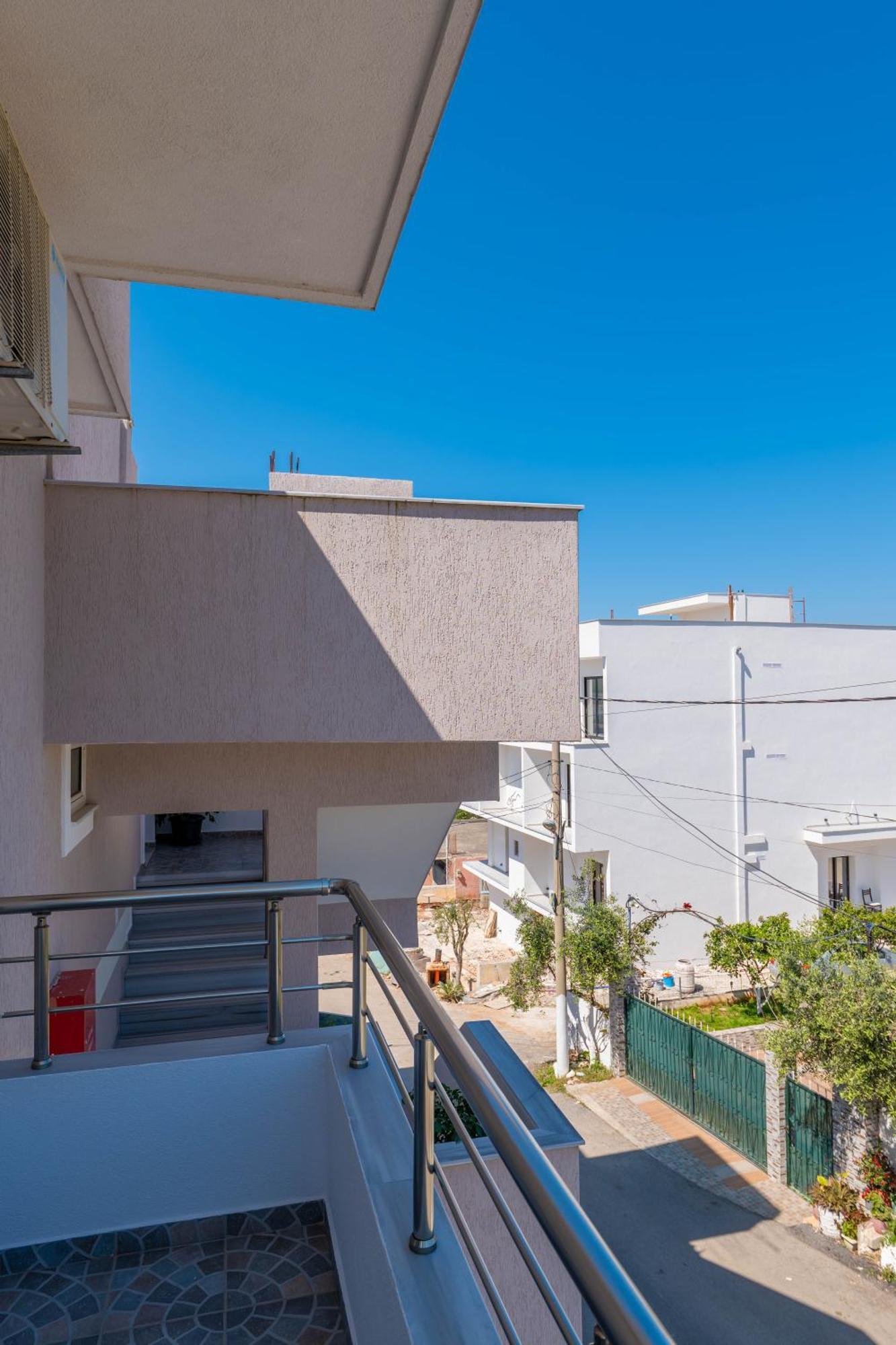 Aleksander Aparthotel Ksamil Exterior photo